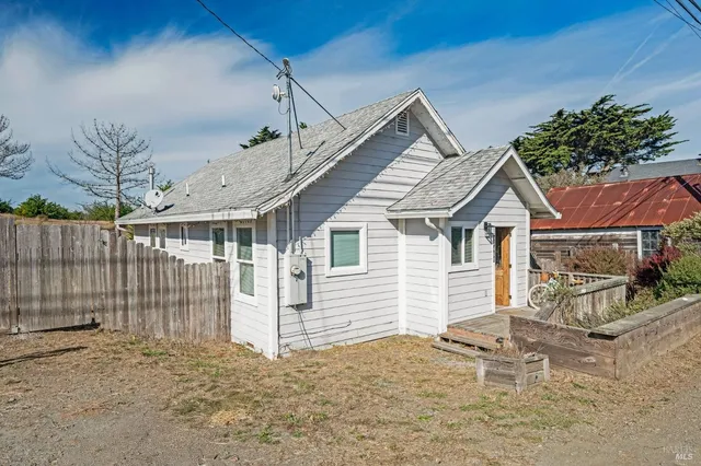 $425,000 | 19460 Highway 1, Manchester, CA 95459