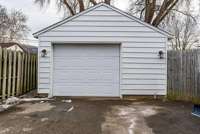 $284,900 | 4102 Riverview Drive, La Crosse, WI 54601