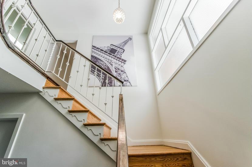 6252 Clearwood Road Bethesda, MD 20817 - Photo 21 of 30 CHARMING STAIRCASE