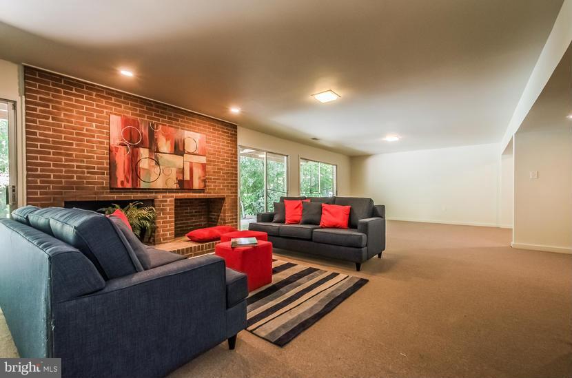 6252 Clearwood Road Bethesda, MD 20817 - Photo 22 of 30 SPACIOUS LOWER LEVEL FAMILY ROOM