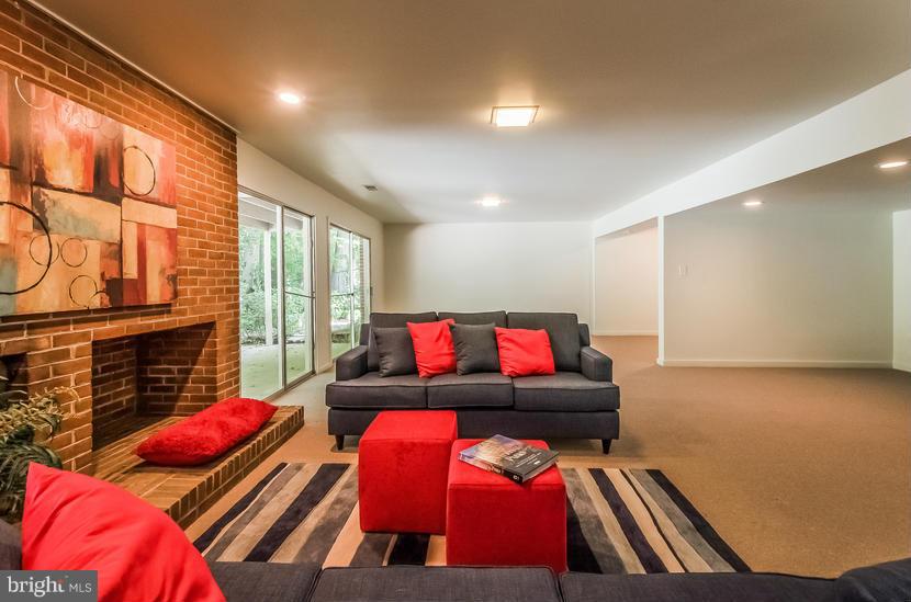 6252 Clearwood Road Bethesda, MD 20817 - Photo 23 of 30 Basement