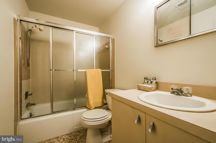 6252 Clearwood Road Bethesda, MD 20817 - Photo 26 of 30 LOWER LEVEL FULL BATHROOM