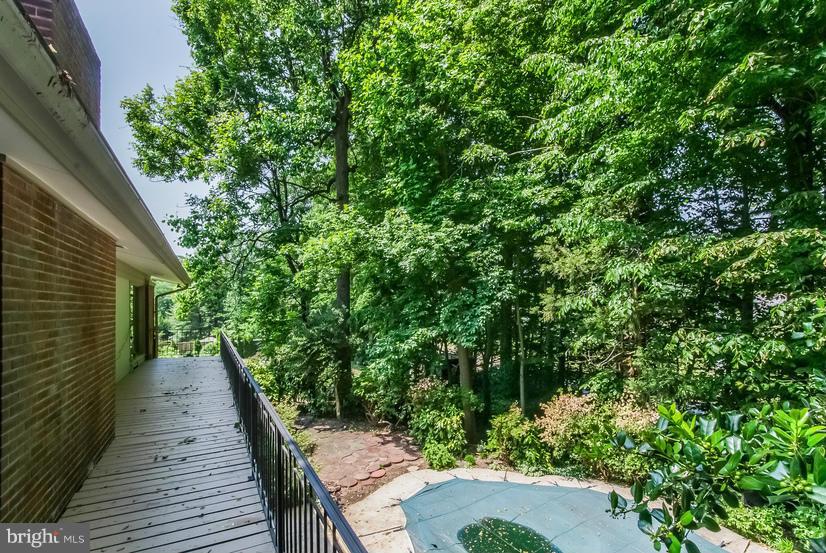 6252 Clearwood Road Bethesda, MD 20817 - Photo 28 of 30 Exterior (Rear)