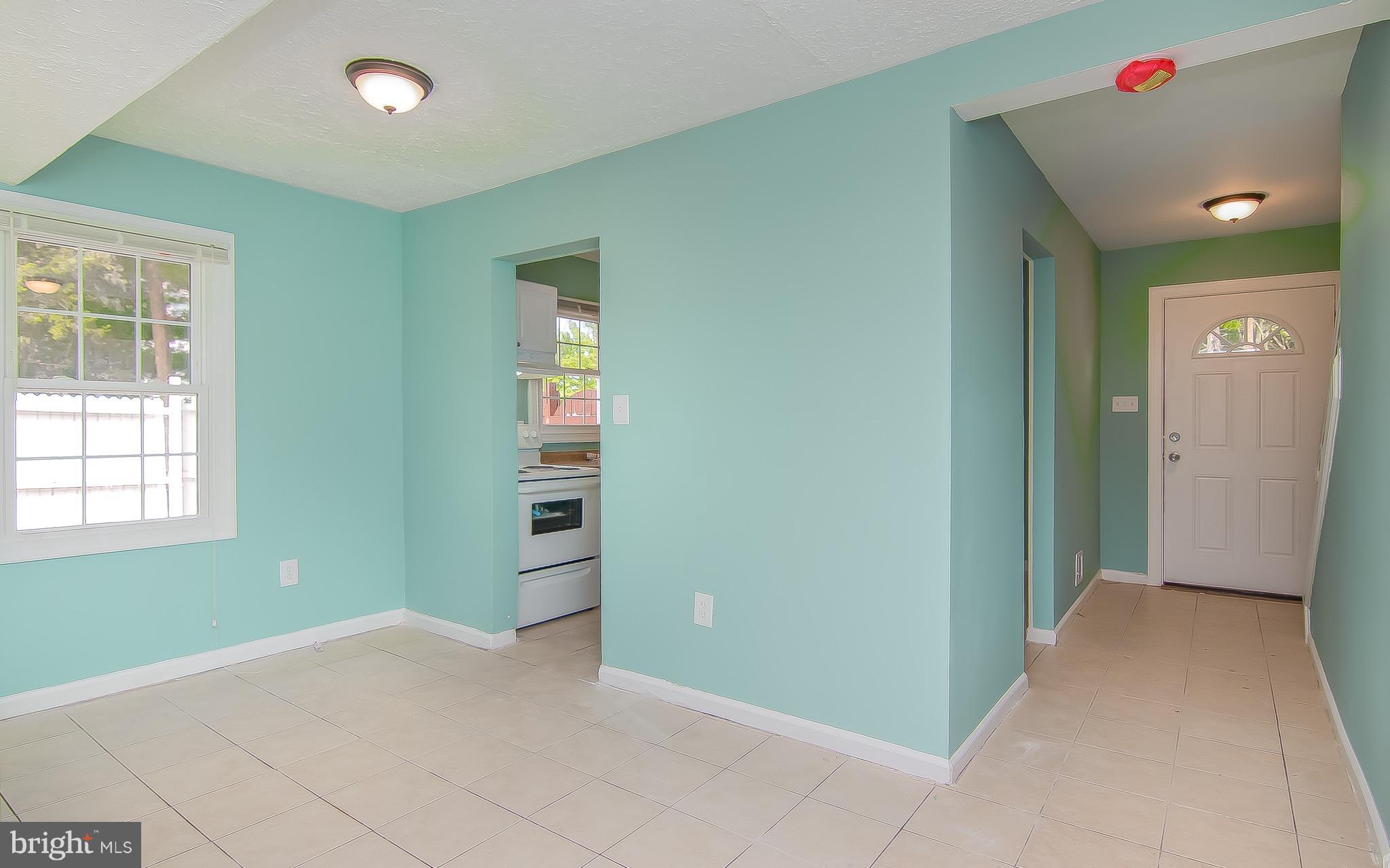 9313 Hood Road Manassas, VA 20110 - Photo 2 of 19 Dining Room