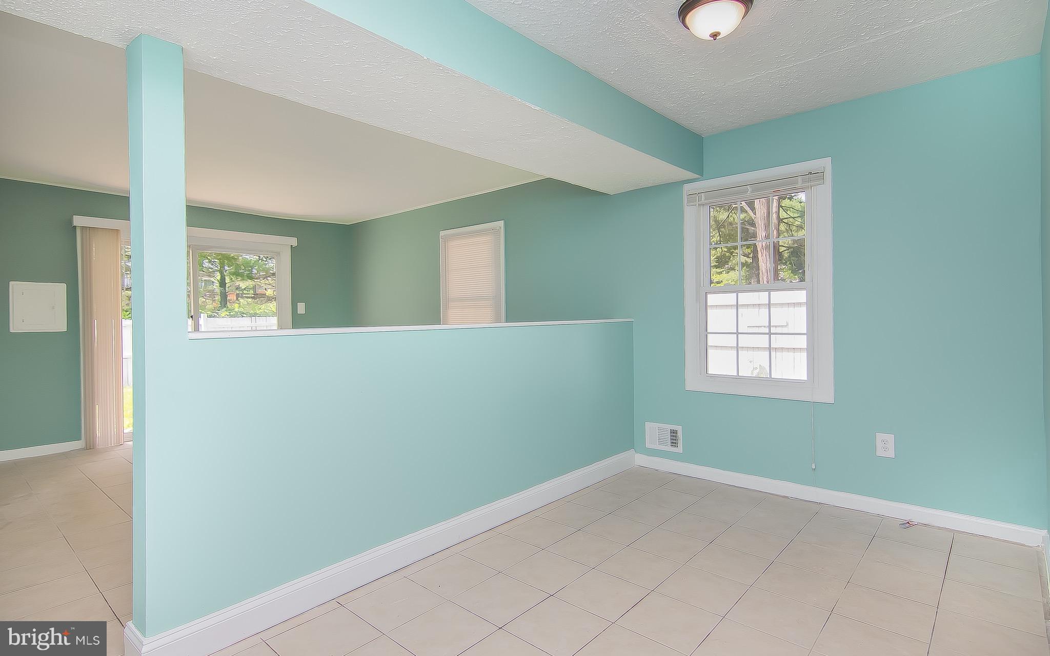 9313 Hood Road Manassas, VA 20110 - Photo 8 of 19 Dining Room