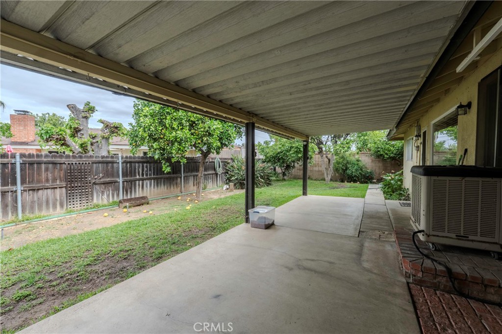 8841 California Riverside, CA 92503 - Photo 21 of 25