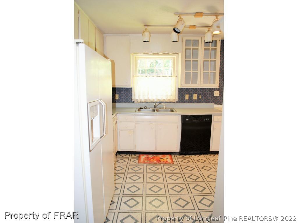 1609 Lyon Road Fayetteville, NC 28303 - Photo 10 of 26 Gallery Image 10