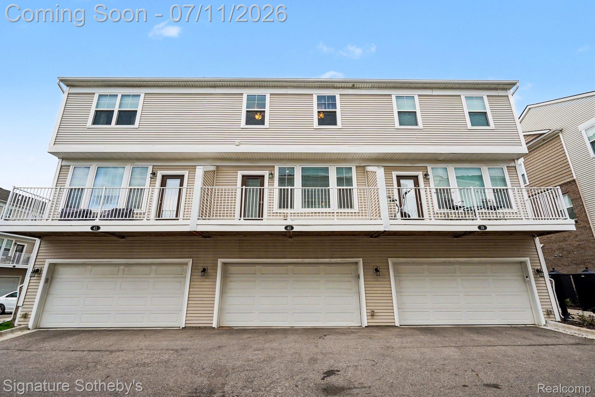 2500 Normandy Road, Unit 40 Royal Oak, MI 48073 - Photo 25 of 26 026_file_2163.jpg