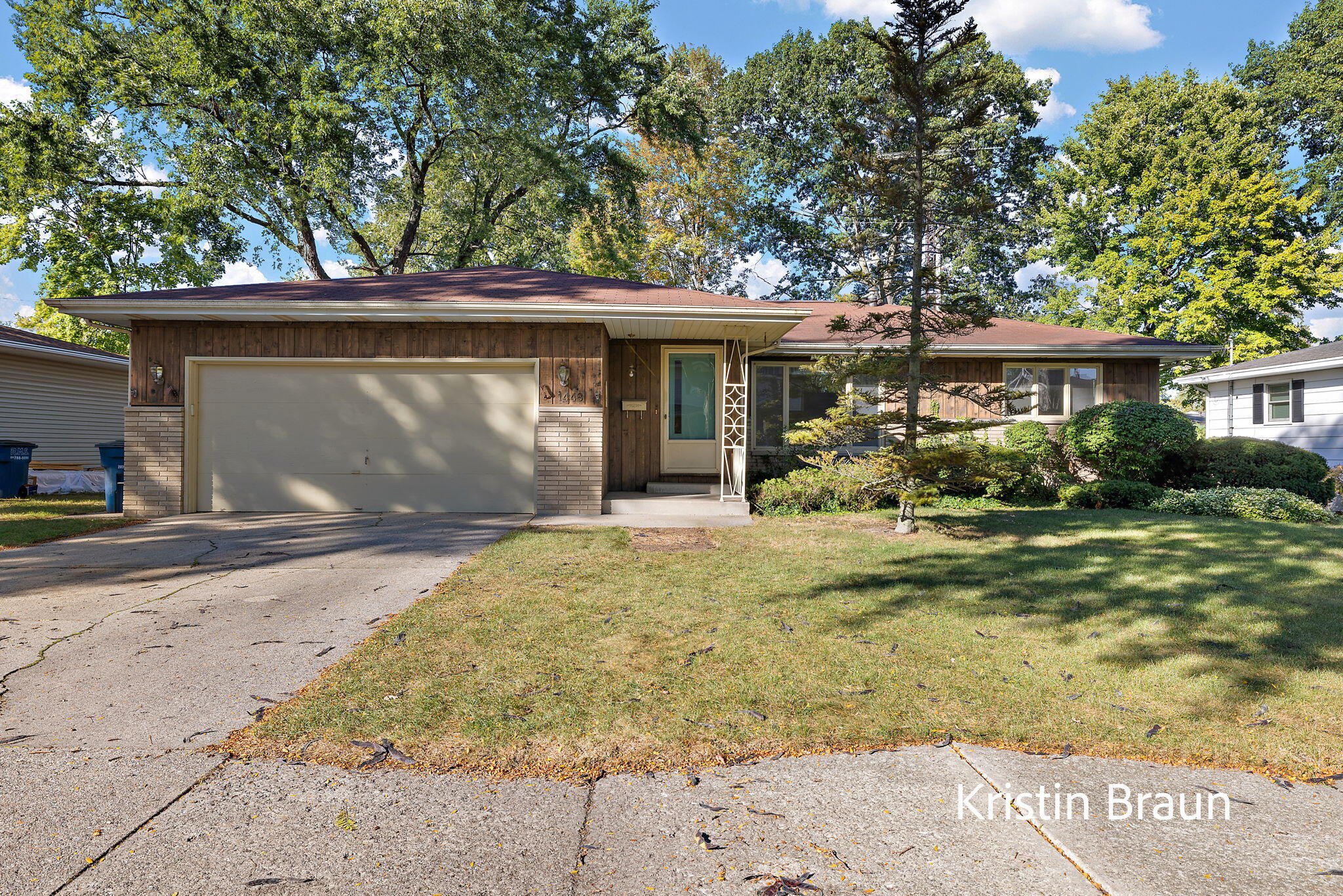 1448 Marlboro Road Muskegon, MI 49441 - Photo 1 of 58 46-web-or-mls-2R9A8643