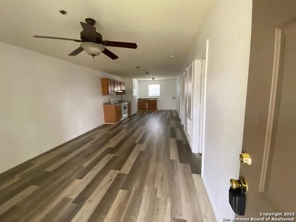 $1,025 | 930 Drury Lane, Unit 4, San Antonio, TX 78221