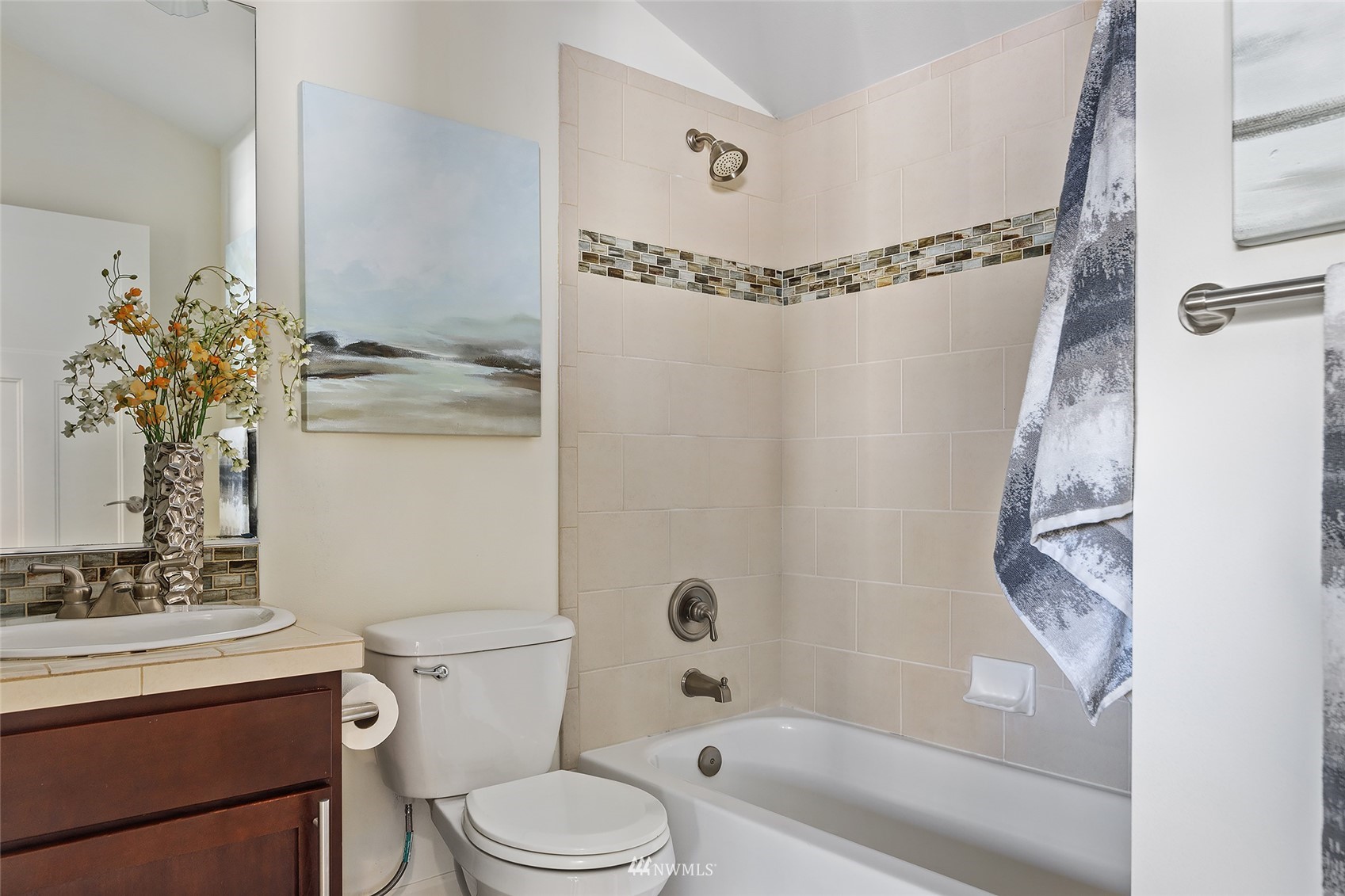 2114 West Ruffner Street Seattle, WA 98199 - Photo 19 of 24 Gallery Image 19