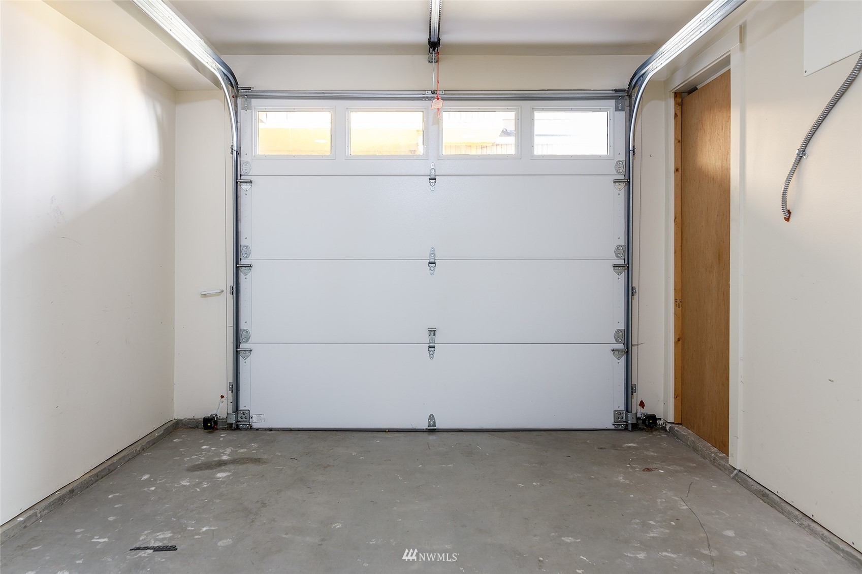 2114 West Ruffner Street Seattle, WA 98199 - Photo 22 of 24 Gallery Image 22