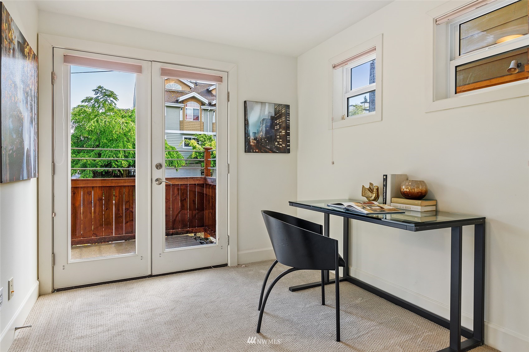 2114 West Ruffner Street Seattle, WA 98199 - Photo 4 of 24 Gallery Image 4