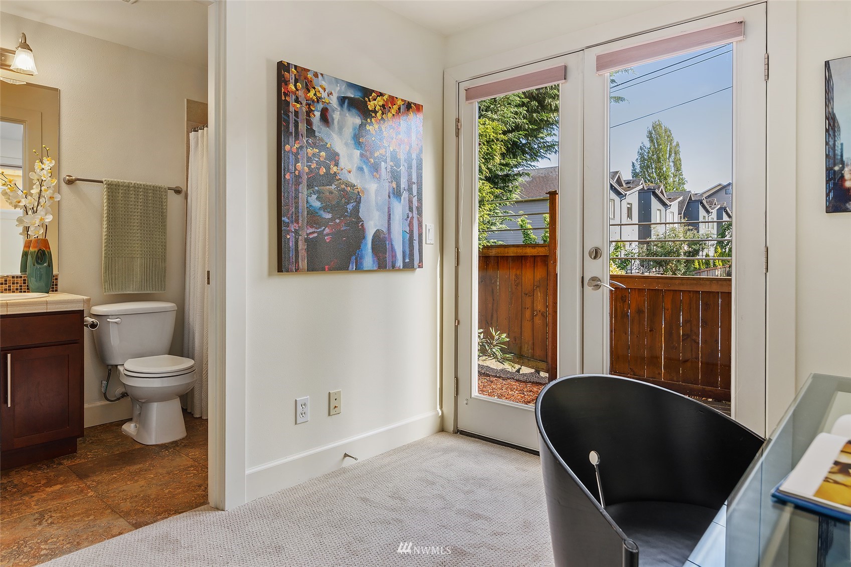 2114 West Ruffner Street Seattle, WA 98199 - Photo 5 of 24 Gallery Image 5