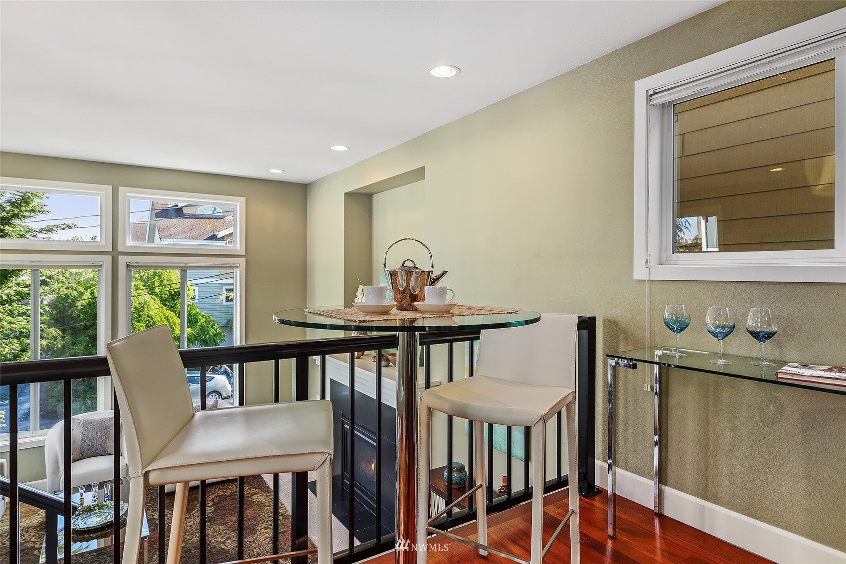2114 West Ruffner Street Seattle, WA 98199 - Photo 10 of 24 Gallery Image 10