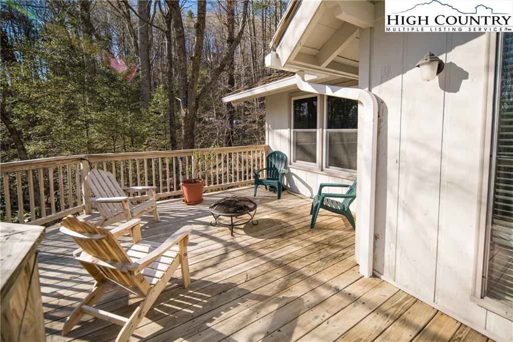 485 Chestnut Drive Boone, NC 28607 - Photo 43 of 48 a view of balcony with wooden floor and outdoor seating