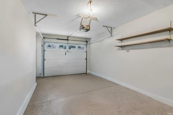 $164,900 | 709 B Arcadia Court, Kendallville, IN 46755