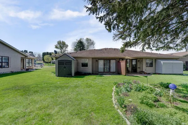$164,900 | 709 B Arcadia Court, Kendallville, IN 46755