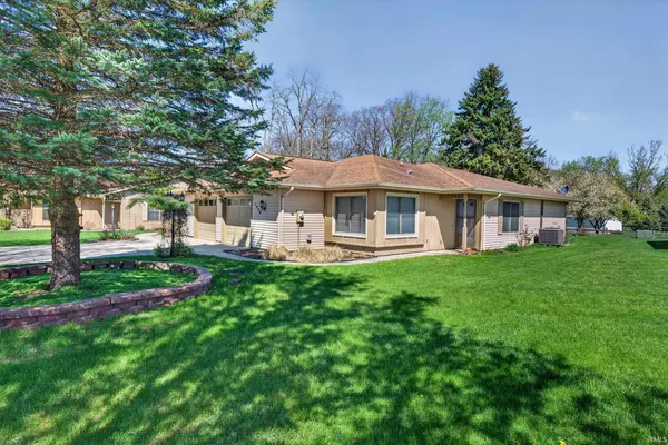 $164,900 | 709 B Arcadia Court, Kendallville, IN 46755