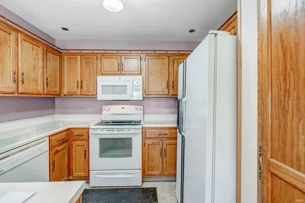 $164,900 | 709 B Arcadia Court, Kendallville, IN 46755