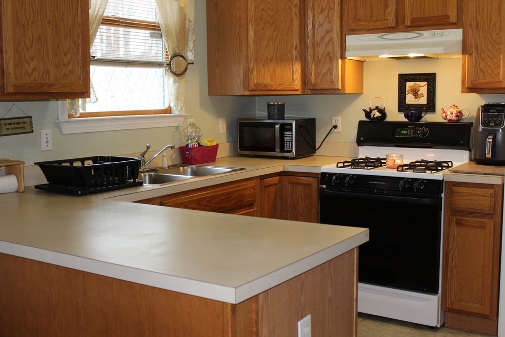 101 Genesee Street Springfield, MA 01104 - Photo 10 of 25 Gallery Image 10