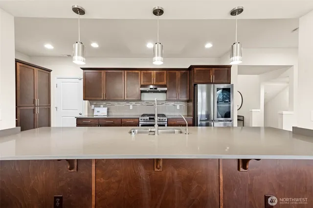 $839,950 | 21056 37th Court South, Unit 9, SeaTac, WA 98198