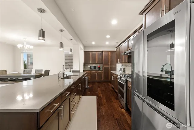 $839,950 | 21056 37th Court South, Unit 9, SeaTac, WA 98198