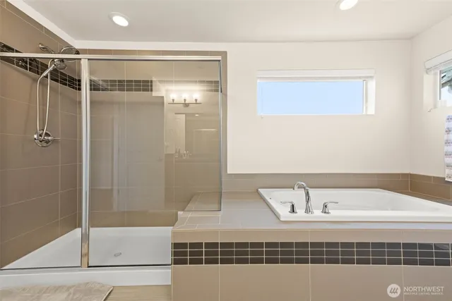 $839,950 | 21056 37th Court South, Unit 9, SeaTac, WA 98198