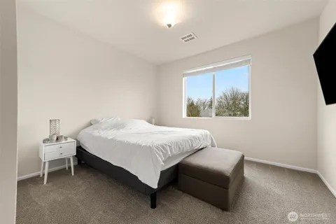 $839,950 | 21056 37th Court South, Unit 9, SeaTac, WA 98198