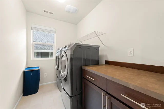 $839,950 | 21056 37th Court South, Unit 9, SeaTac, WA 98198