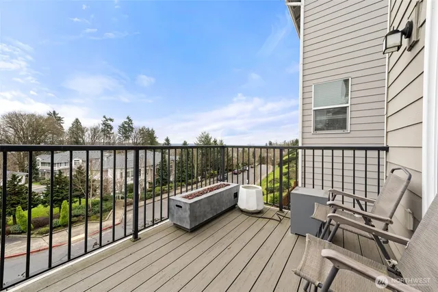 $839,950 | 21056 37th Court South, Unit 9, SeaTac, WA 98198