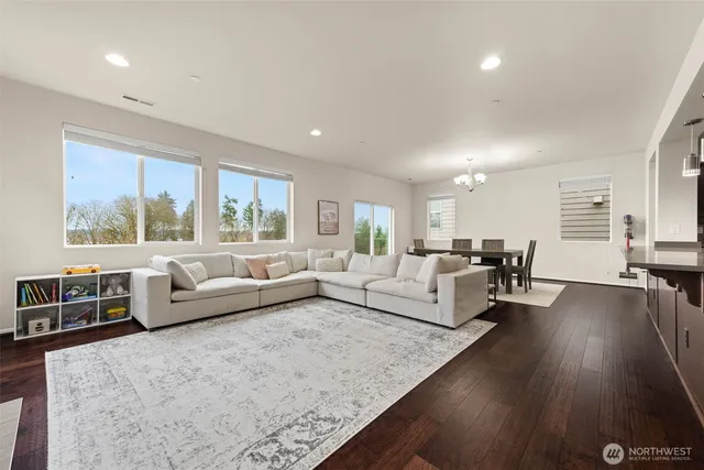 $839,950 | 21056 37th Court South, Unit 9, SeaTac, WA 98198