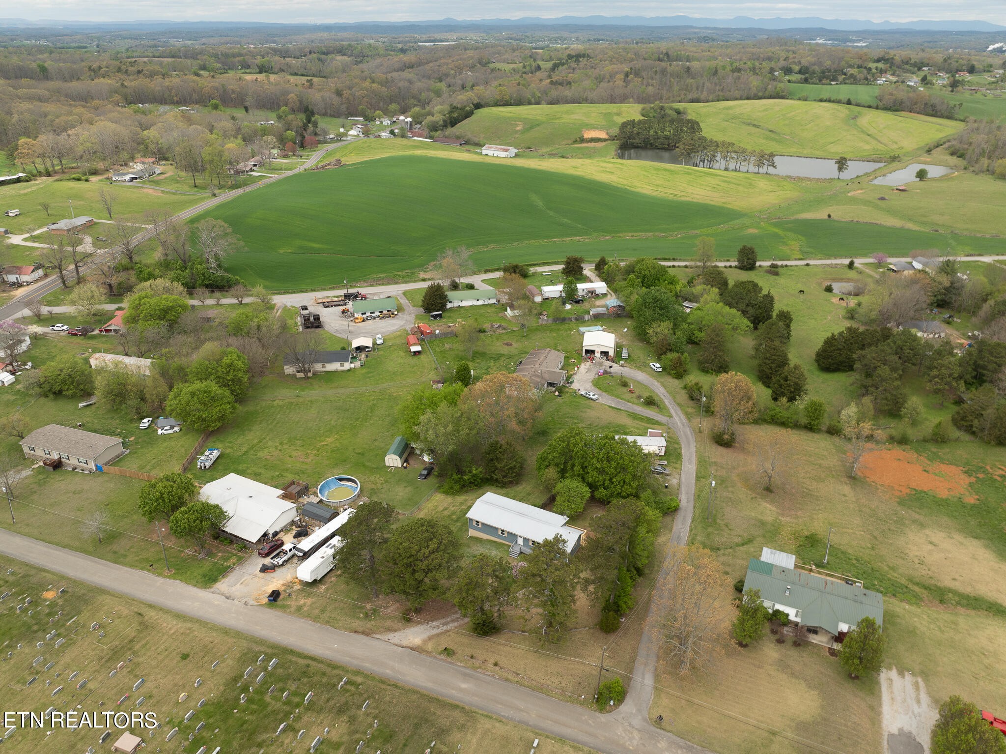 461 Cemetery Road Loudon, TN 37774 - Photo 25 of 26 Gallery Image 25