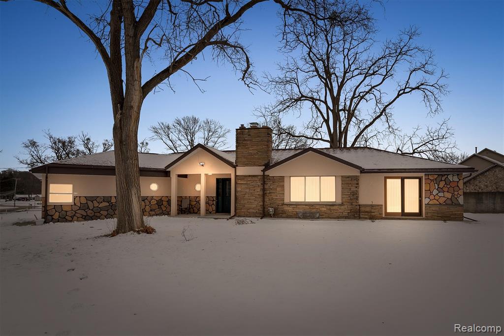 15500 Millar Road Clinton Township, MI 48036 - Photo 3 of 27