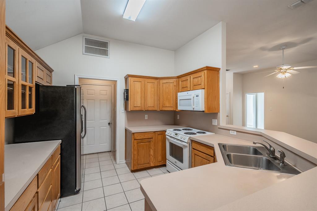 1304 South State Street Decatur, TX 76234 - Photo 21 of 39