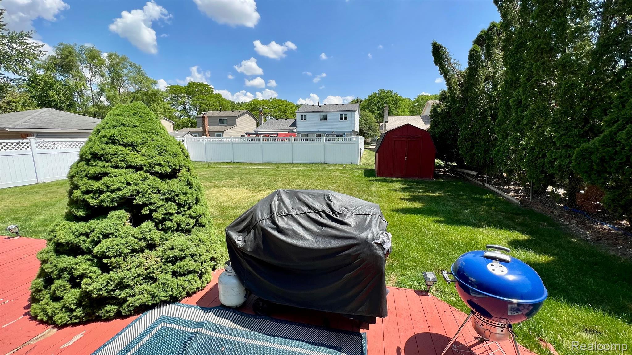 39810 Coronation Road Canton, MI 48188 - Photo 16 of 17 Yard