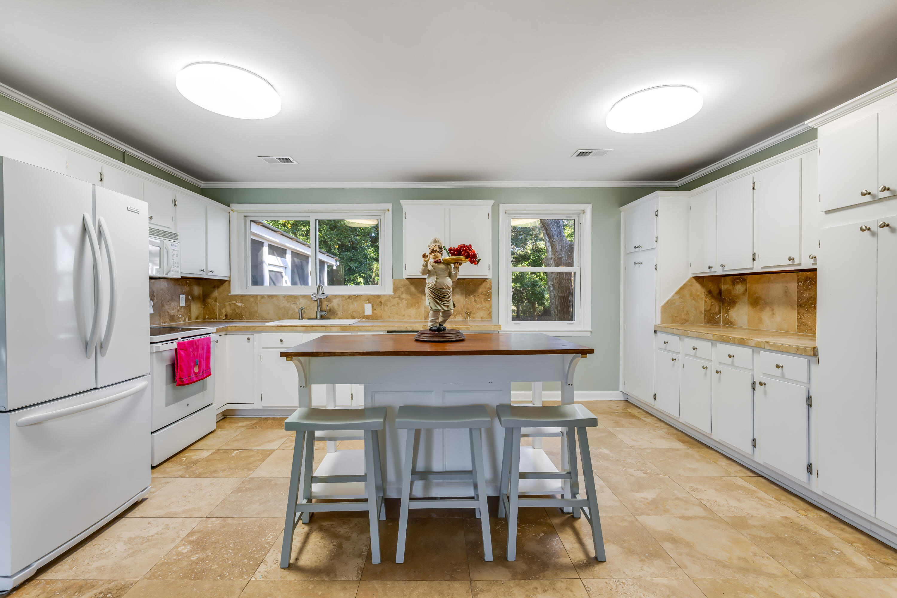740 Windward Road Charleston, SC 29412 - Photo 12 of 39 Kitchen 3
