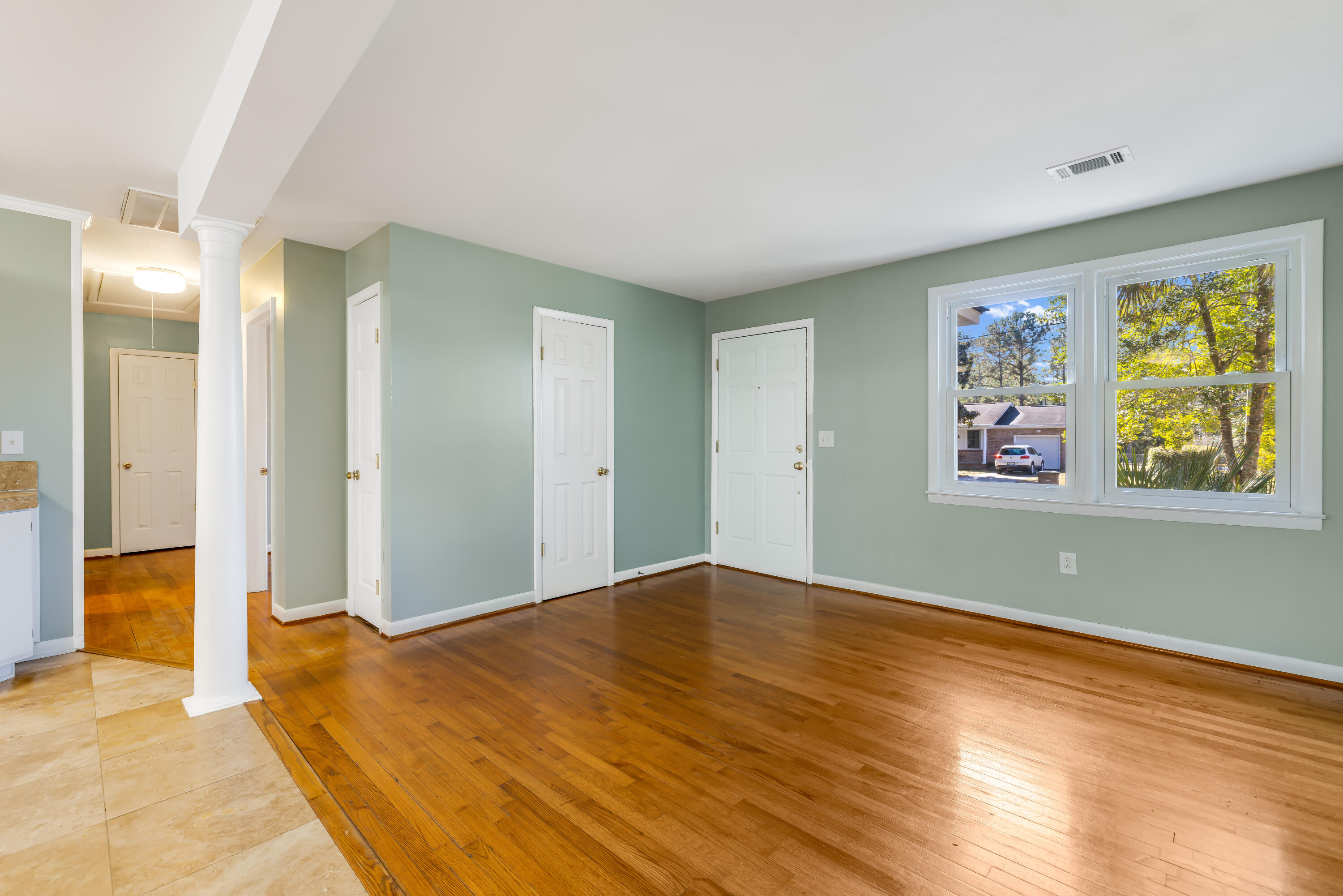 740 Windward Road Charleston, SC 29412 - Photo 19 of 39 Front entrance and coat closet
