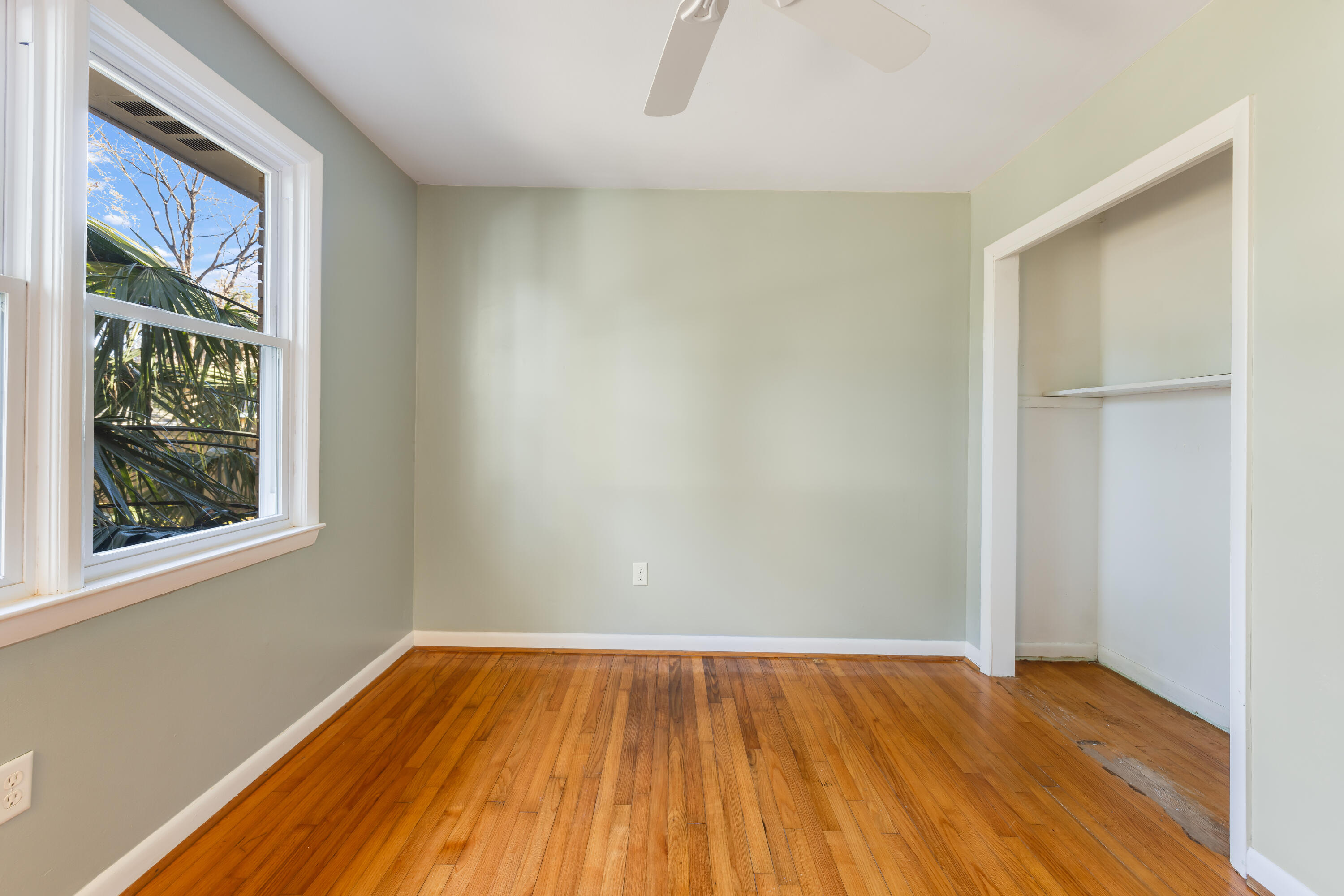 740 Windward Road Charleston, SC 29412 - Photo 21 of 39 Primary bedroom