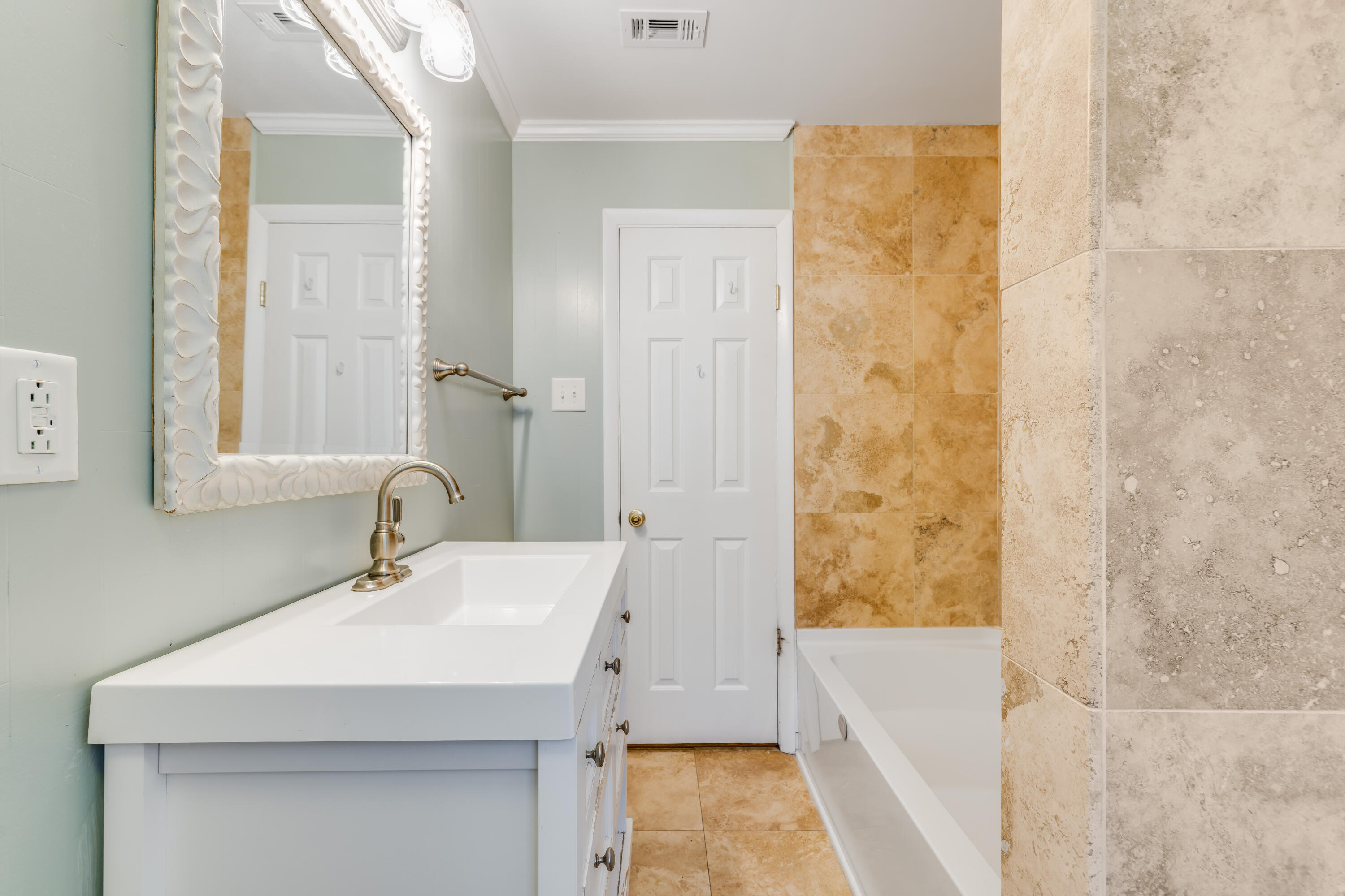 740 Windward Road Charleston, SC 29412 - Photo 25 of 39 tiled bath view 2