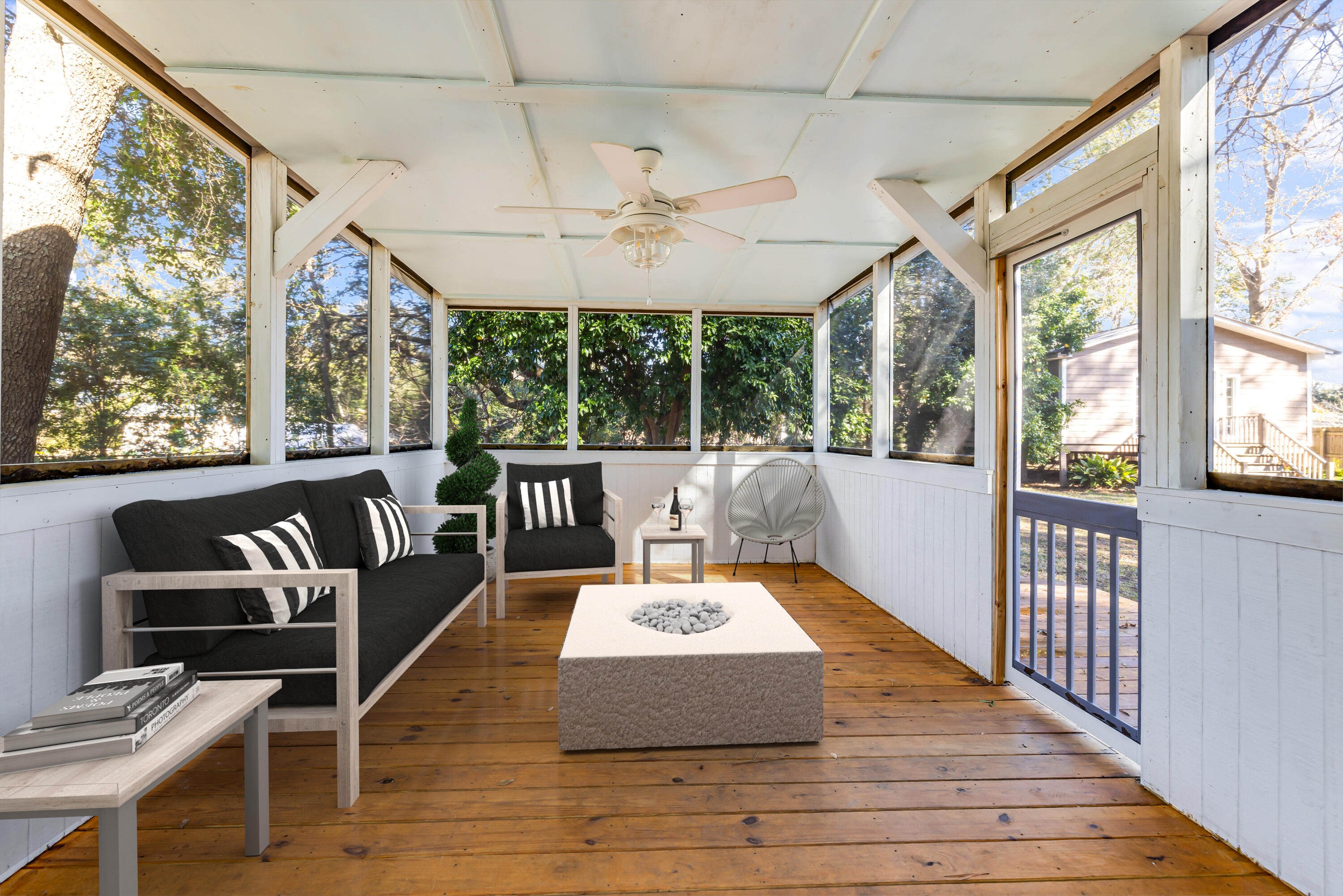 740 Windward Road Charleston, SC 29412 - Photo 31 of 39 Virtual staged screened in porch