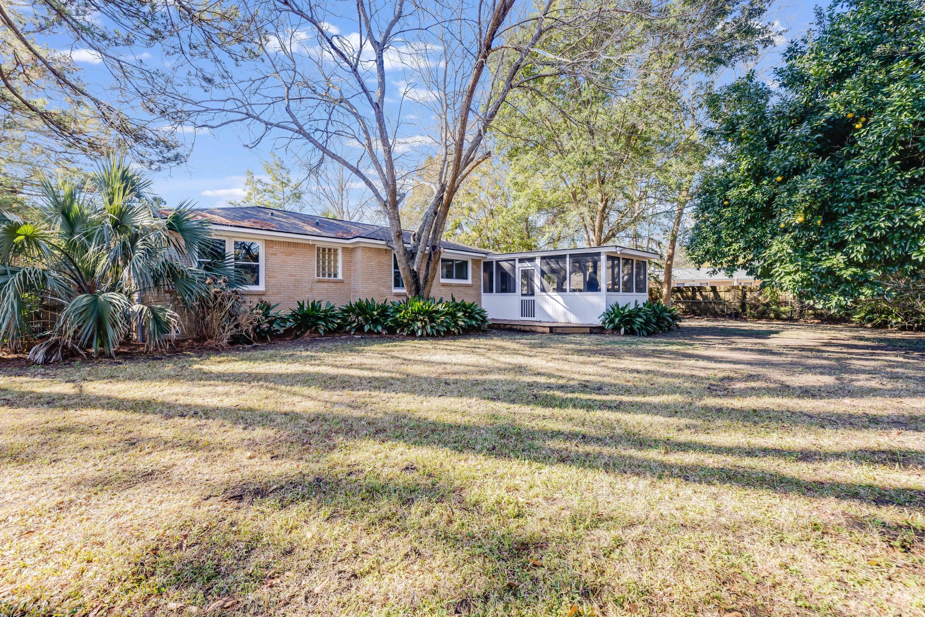 740 Windward Road Charleston, SC 29412 - Photo 35 of 39 Back View