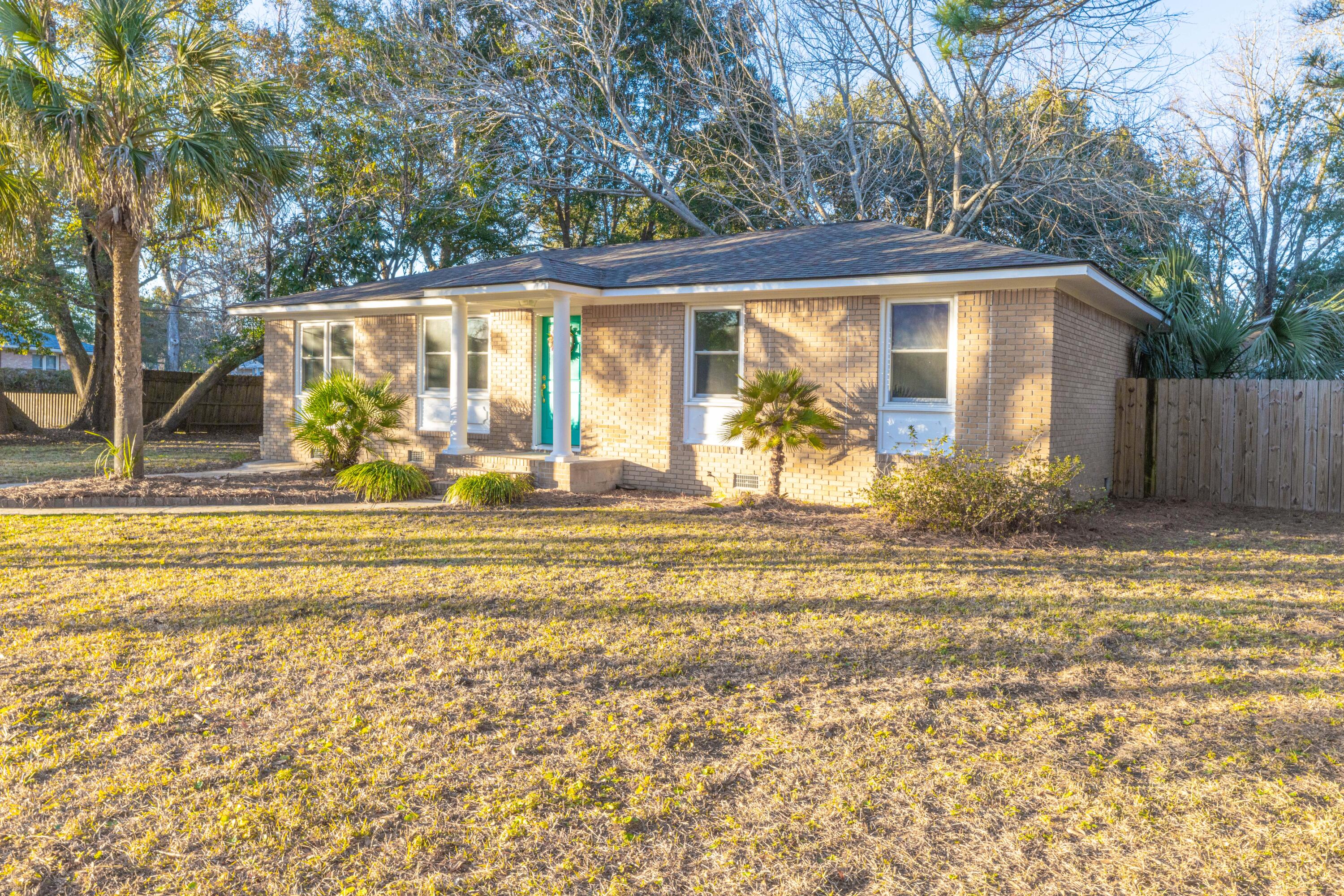 740 Windward Road Charleston, SC 29412 - Photo 5 of 39 Front right angle