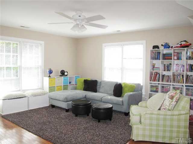 2401 Sunnystone Way Raleigh, NC 27613 - Photo 17 of 19