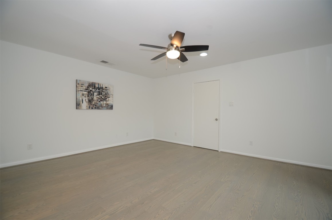 5524 Beverly Hill Street, Unit 2 Houston, TX 77056 - Photo 22 of 43 a view of an empty room