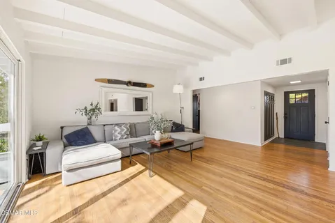 $1,375,000 | 1289 El Monte Drive, Thousand Oaks, CA 91362