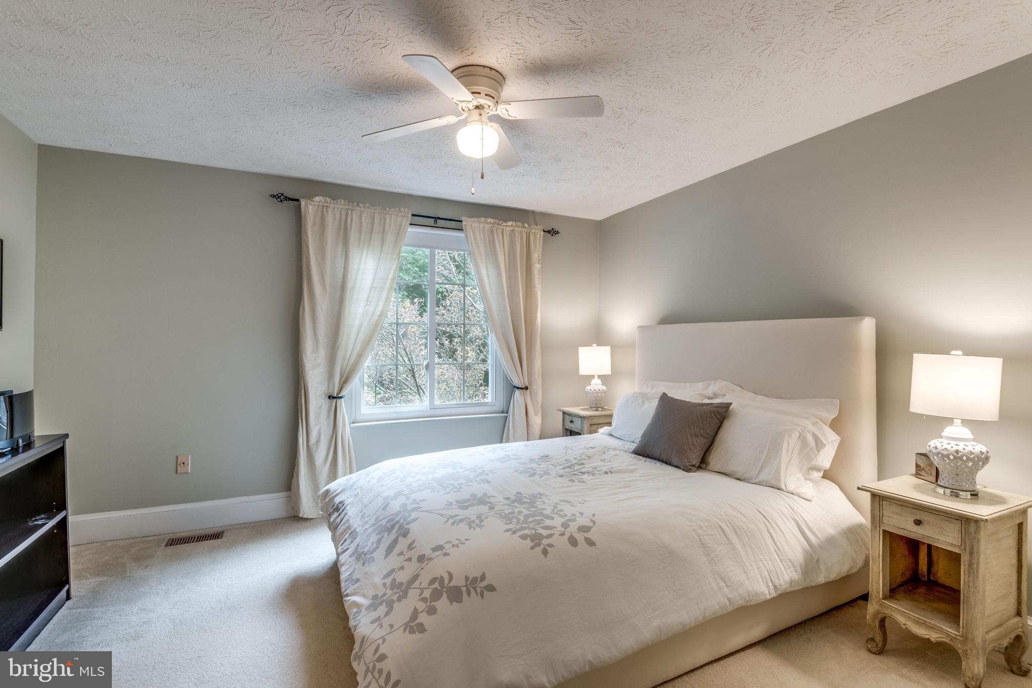 1600 Barnstead Drive Reston, VA 20194 - Photo 20 of 37 Master with large picture window overlooking the w