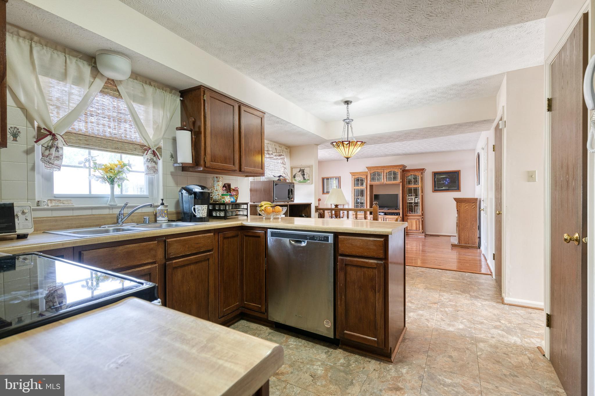 8676 Mission Road Jessup, MD 20794 - Photo 8 of 32