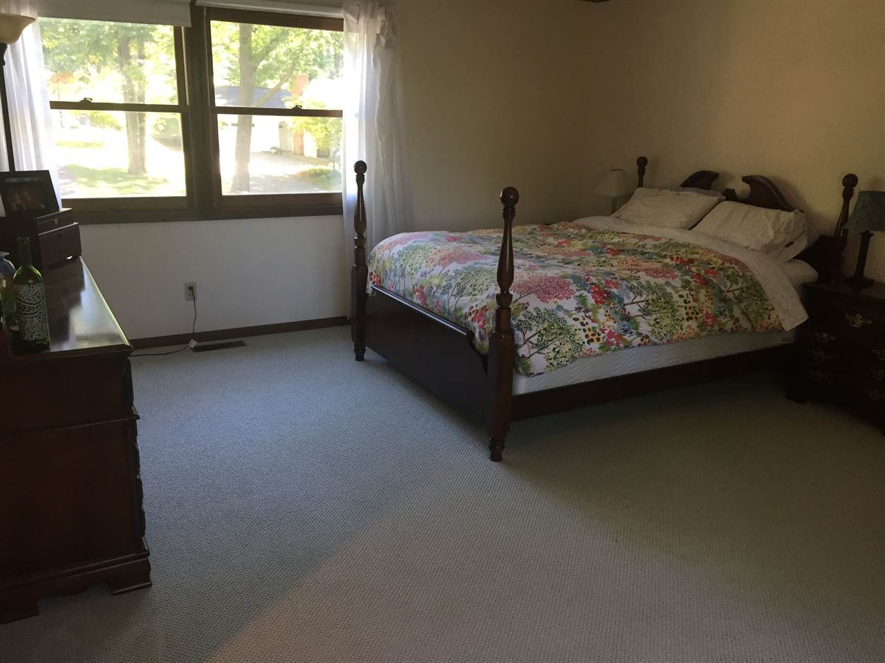 609 Bloomfield Road Traverse City, MI 49686 - Photo 16 of 21 1824442-15.JPG