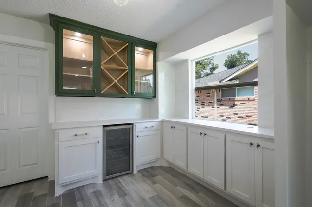 $479,800 | 2111 Wycliffe Drive, Houston, TX 77043